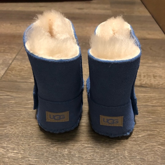 Infant Baby 2/3 Blue Ugg Caden Bootie Suede - Picture 3 of 6